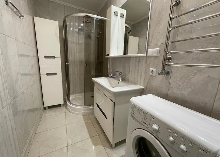 Avangard Qn Romana 26 Apartamento Leópolis