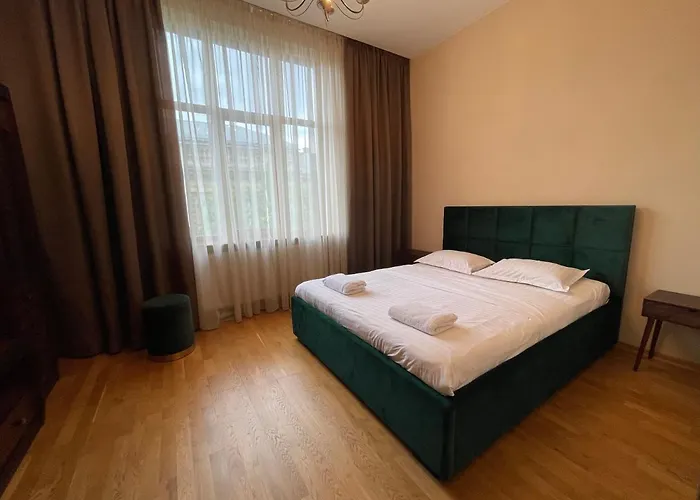 Avangard Qn Romana 26 * Leópolis